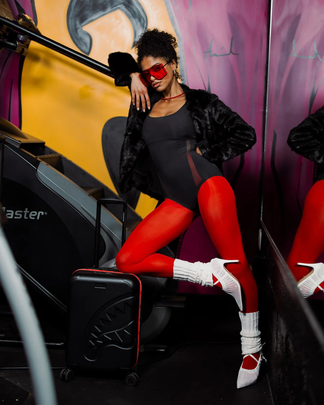 PRINTED ZIPPER SHARK CARRY-ON LUGGAGE